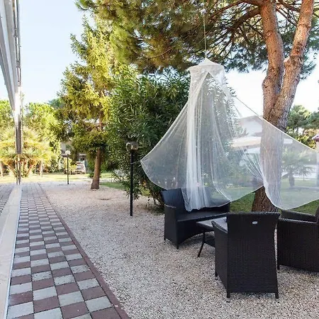 Liliana Hotel