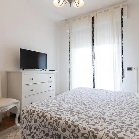 Liliana Hotel 3*