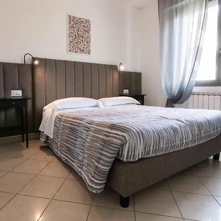 Liliana Hotel 3*